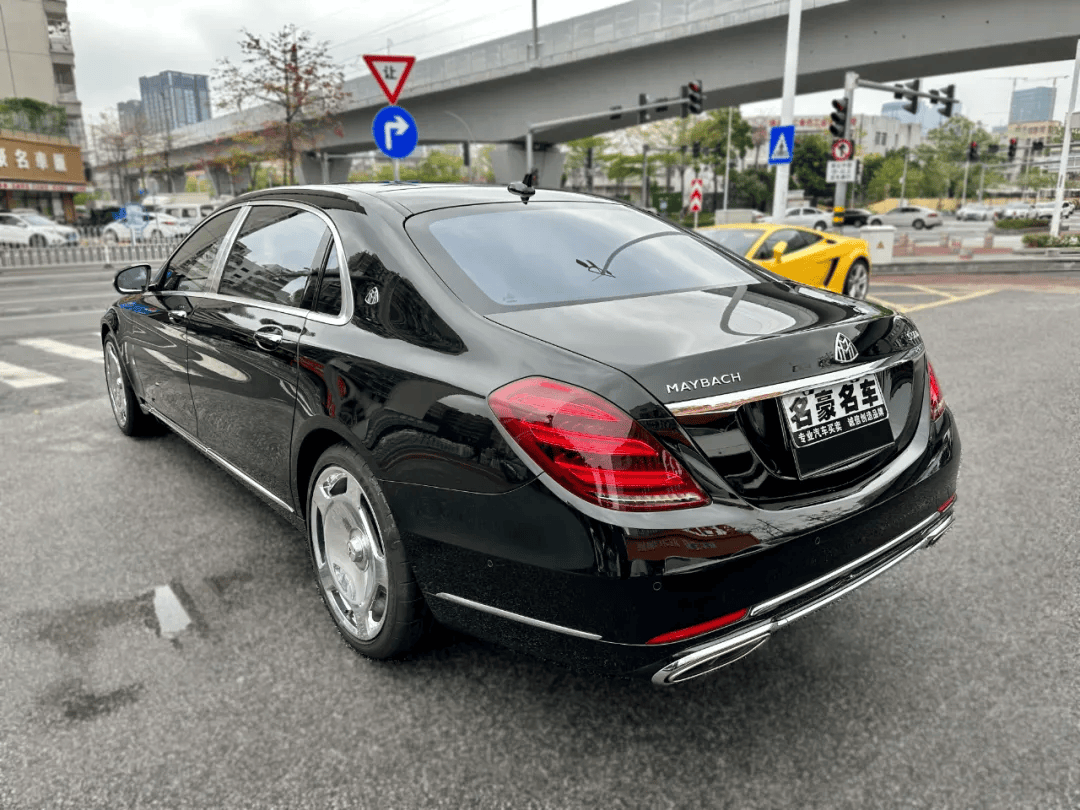 【推荐车型】迈巴赫s560:礼待天下,顶级奢华体验!_搜狐汽车_搜狐网