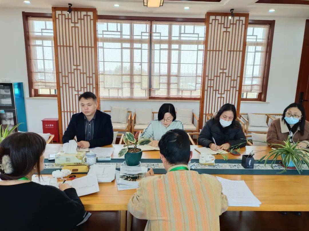 至诚校园新闻奉二头桥联合中学接受2023学年第二学期学校工作计划挂牌