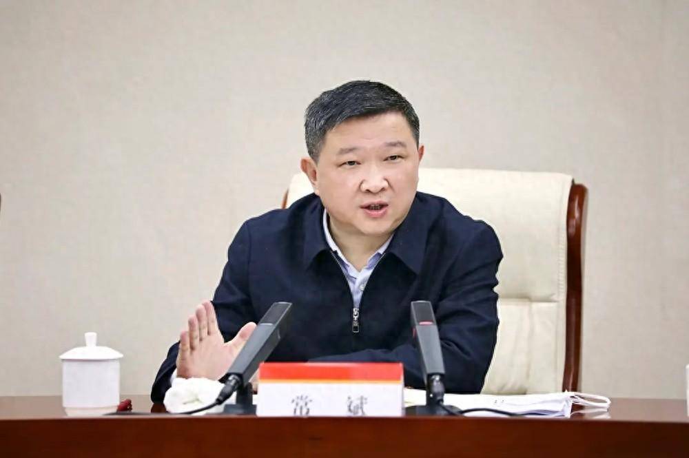 常斌跨省履新,跻身河北省委常委_工作_重庆_资料