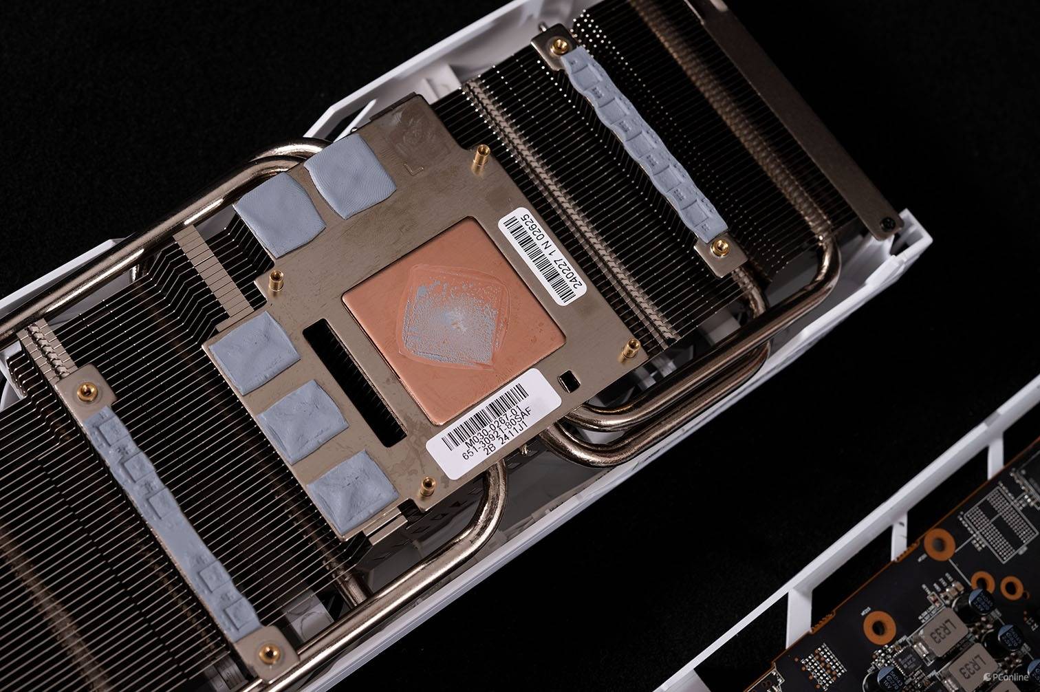 蓝宝石rx6750gre10gd6极地版上手体验2k价位的全能王者