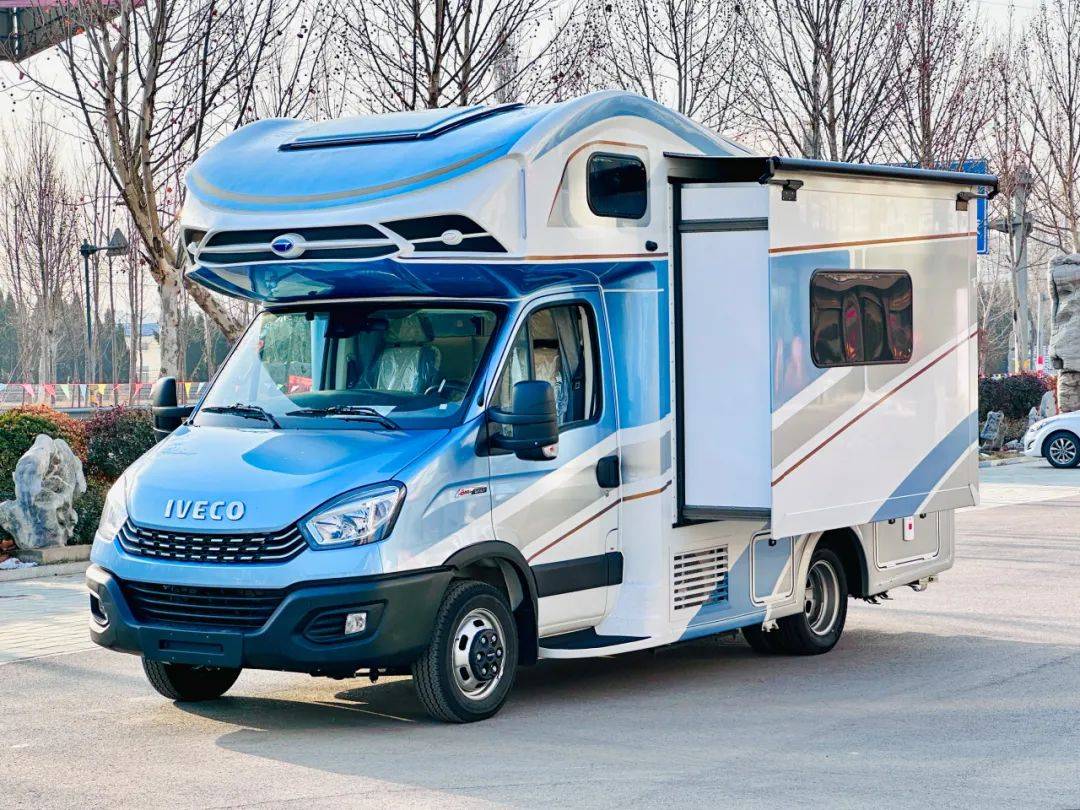 拓锐斯特2024款海王星1号 后置厨卫布局 旅途中的五星级家_搜狐汽车