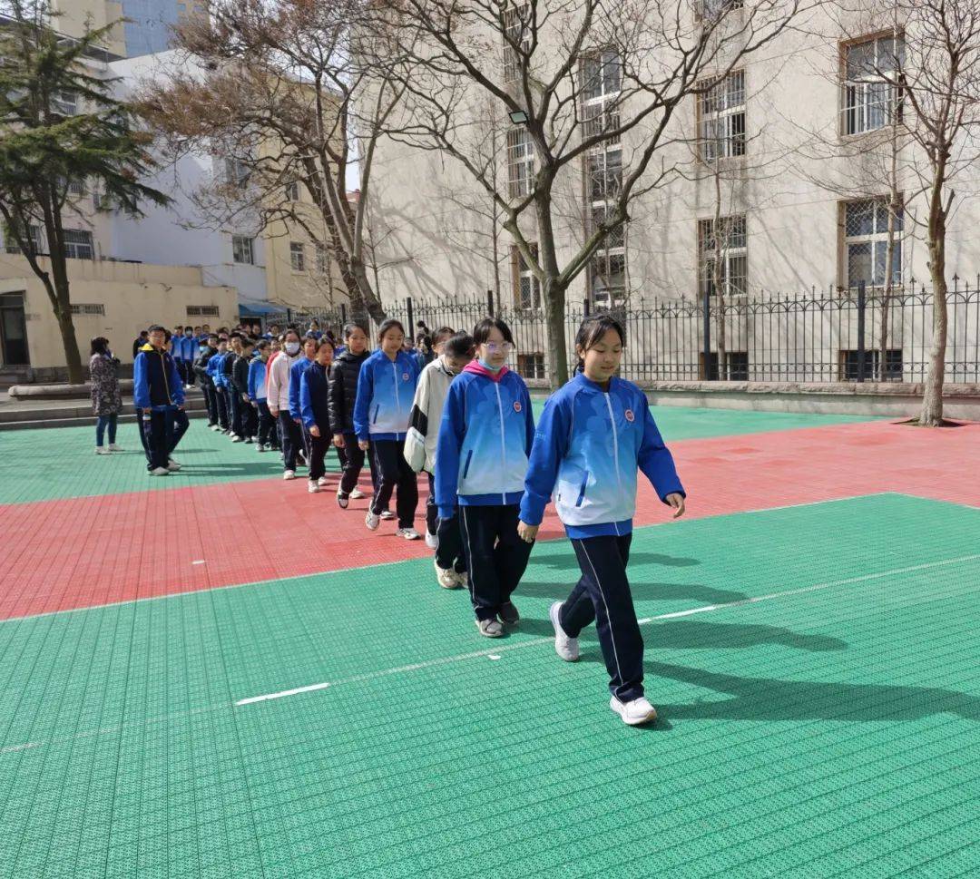 知危险会避险青岛七中举行2024年安全教育主题活动