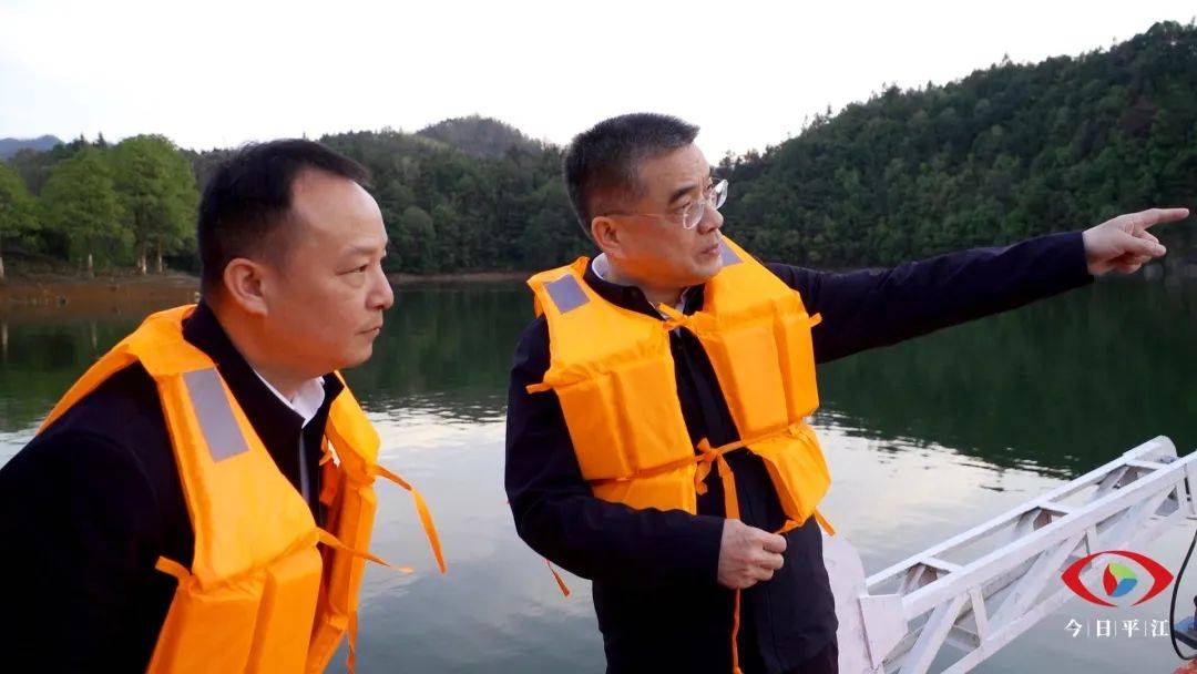 李勇调研督导春耕生产森林防火项目建设等工作并开展巡河