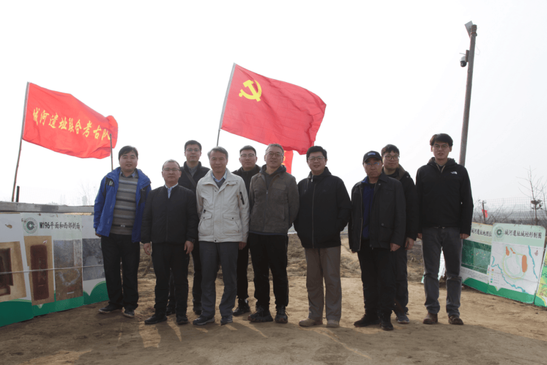 晚上,彭小军向学者们汇报了屈家岭文化的研究概况及城河遗址近年发掘