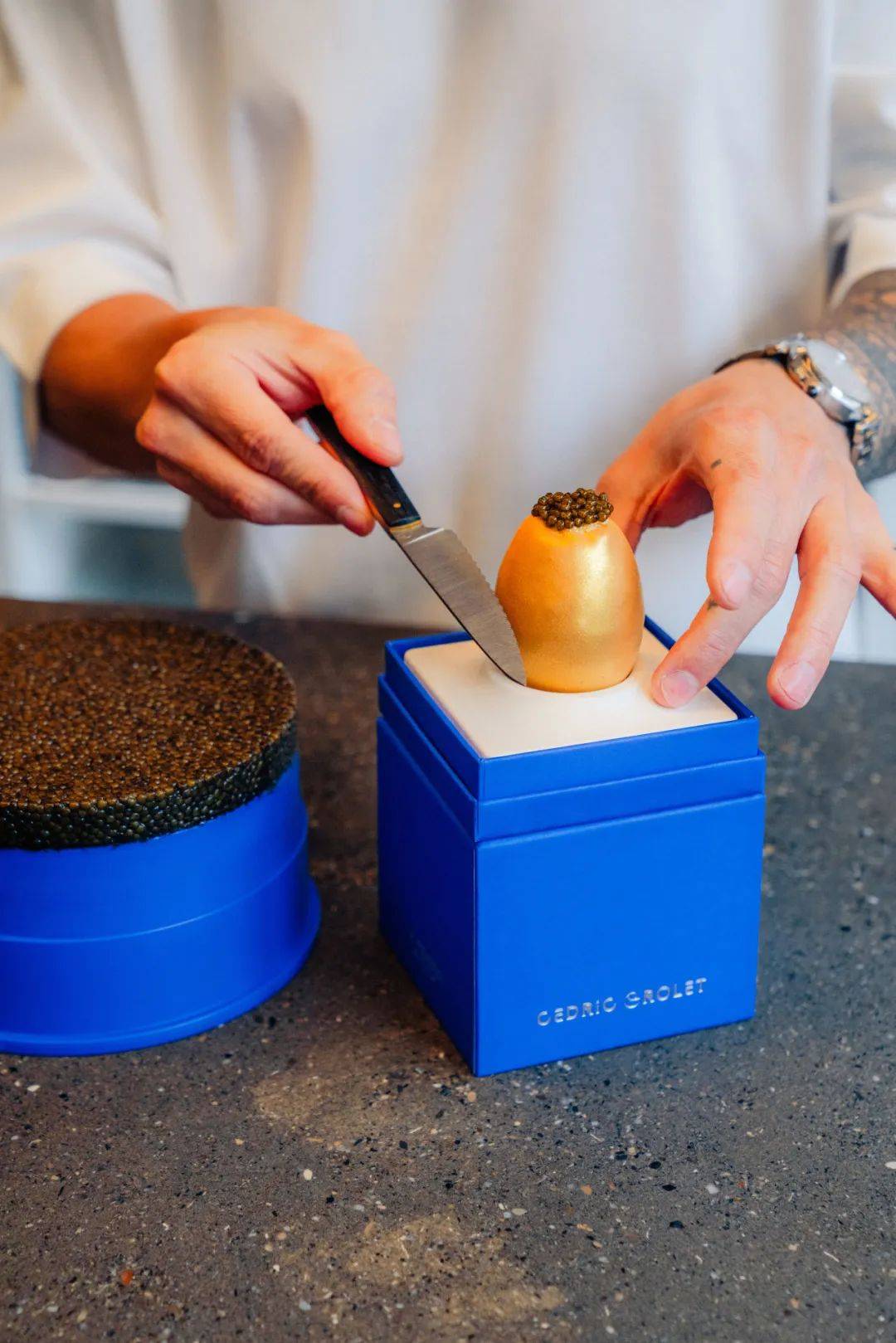 徐震大型个展深圳拉开帷幕苏富比旗舰艺廊进驻香港核心地段