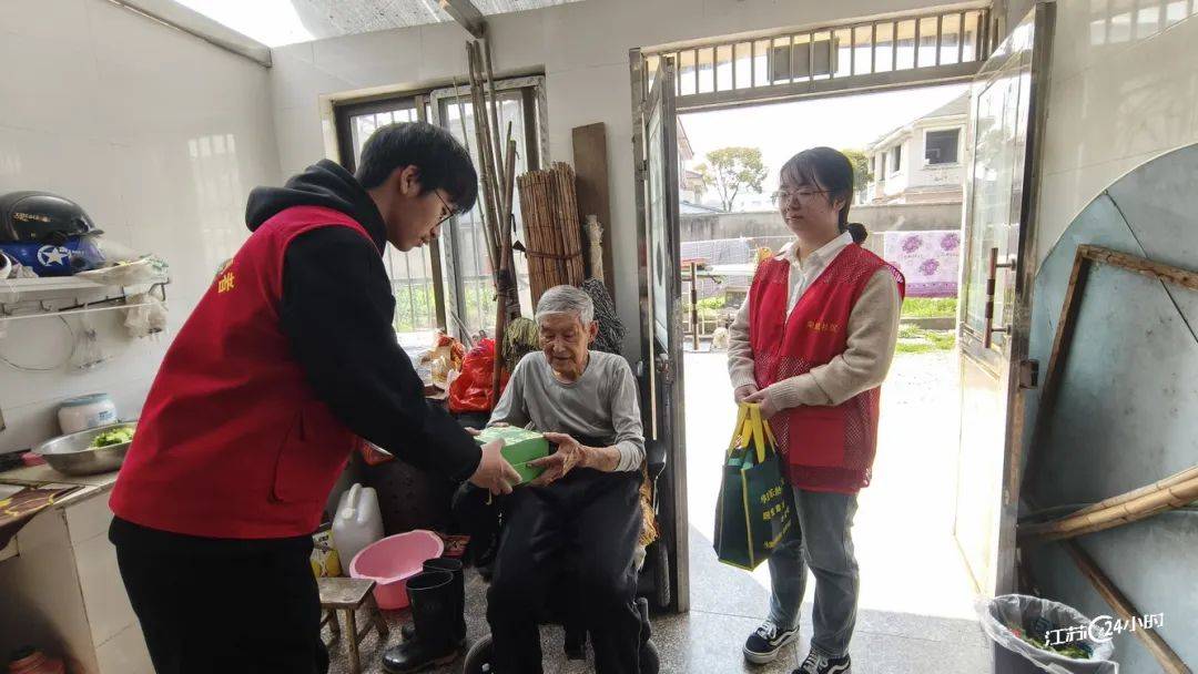 江苏24小时启东国内首制超大型flng项目a型液货舱交付