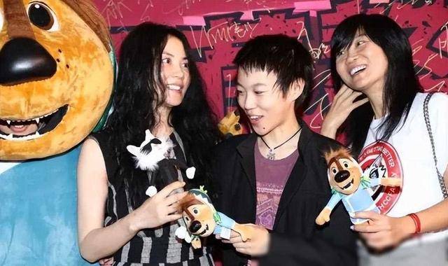 窦靖童曝王菲家里现状不重视仪式感王菲私下生活让人不敢恭维