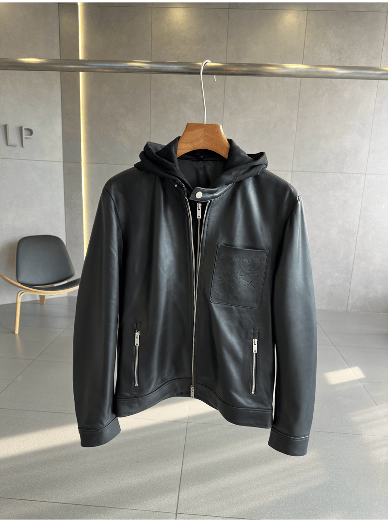 男士皮衣外套558享材质柔软舒适细腻耐久性好黑色经典不过时上身帅气