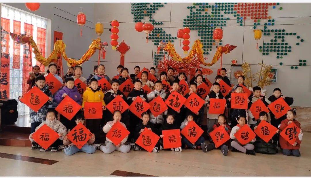 邑学61德育百花旗放梦想启航实验小学班级文化建设活动之班旗创意