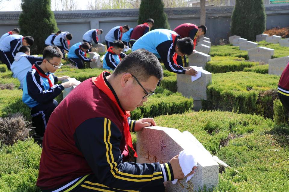 阳信县实验中学创新实验部学生孙雨桐表示:"作为新时代的先锋少年