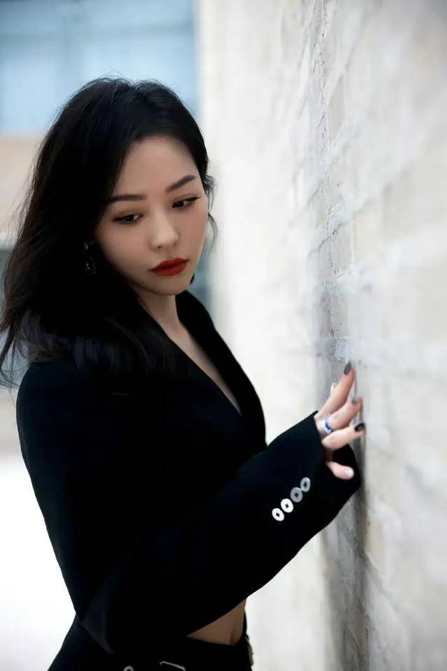 张靓颖身材真好