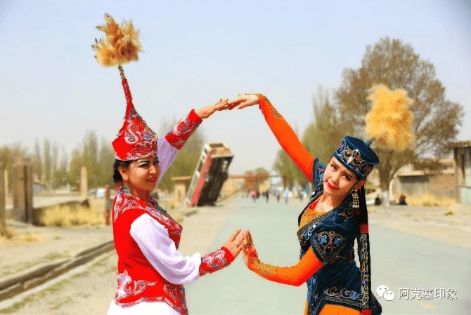 助力团紫霞仙子燃爆天水阿克塞最炫民族风还能这样玩