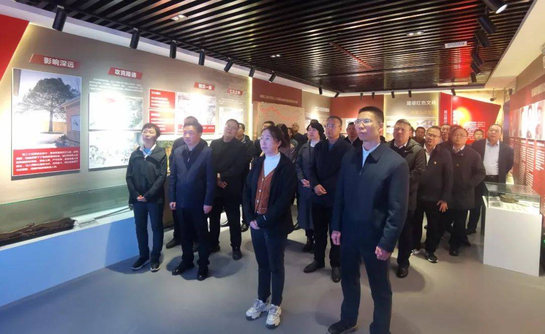 县区动态泾源县开展党员领导干部廉政警示教育活动