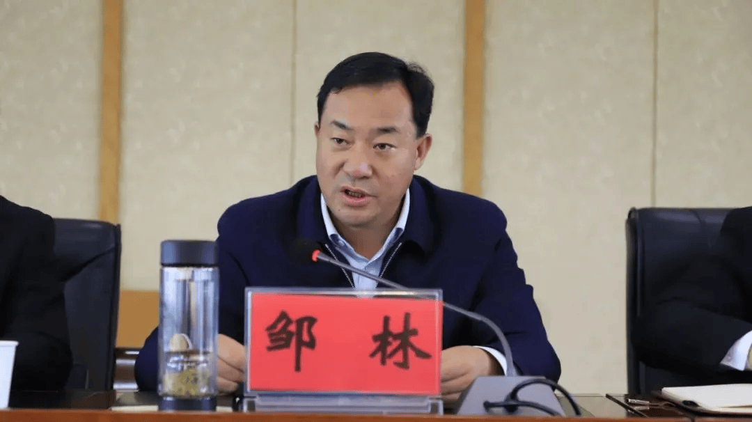 曲靖两局长投案自首其中一人为85后海归