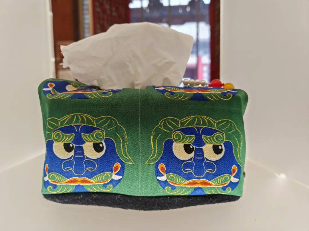 兰州本土文创产品"兰小五"门狮系列走红出圈_狮子