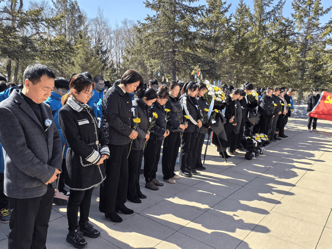 缅怀先辈祭英魂】汤原县各级团组织开展清明节祭扫活动_全体_烈士墓