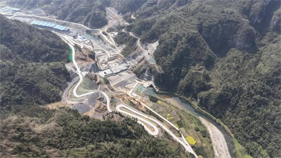 (大兴寨水库工程建设现场.图片来源省水利厅)将给湖南带来哪些变化?