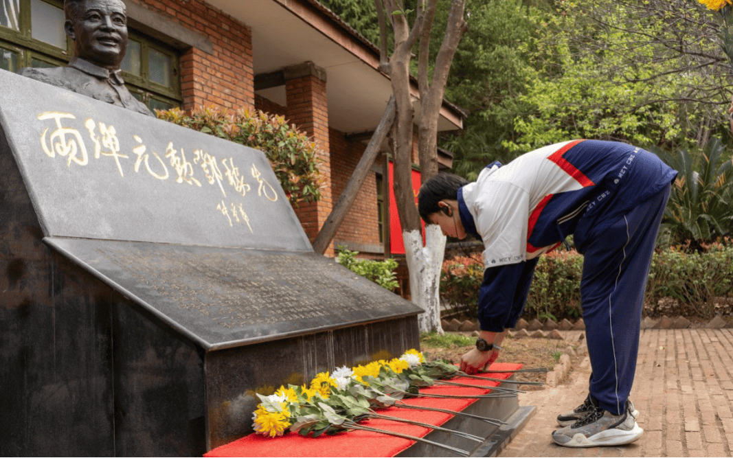 4月1日,绵阳中学英才学校走进梓潼"两弹城",开展"传承两弹一星精神