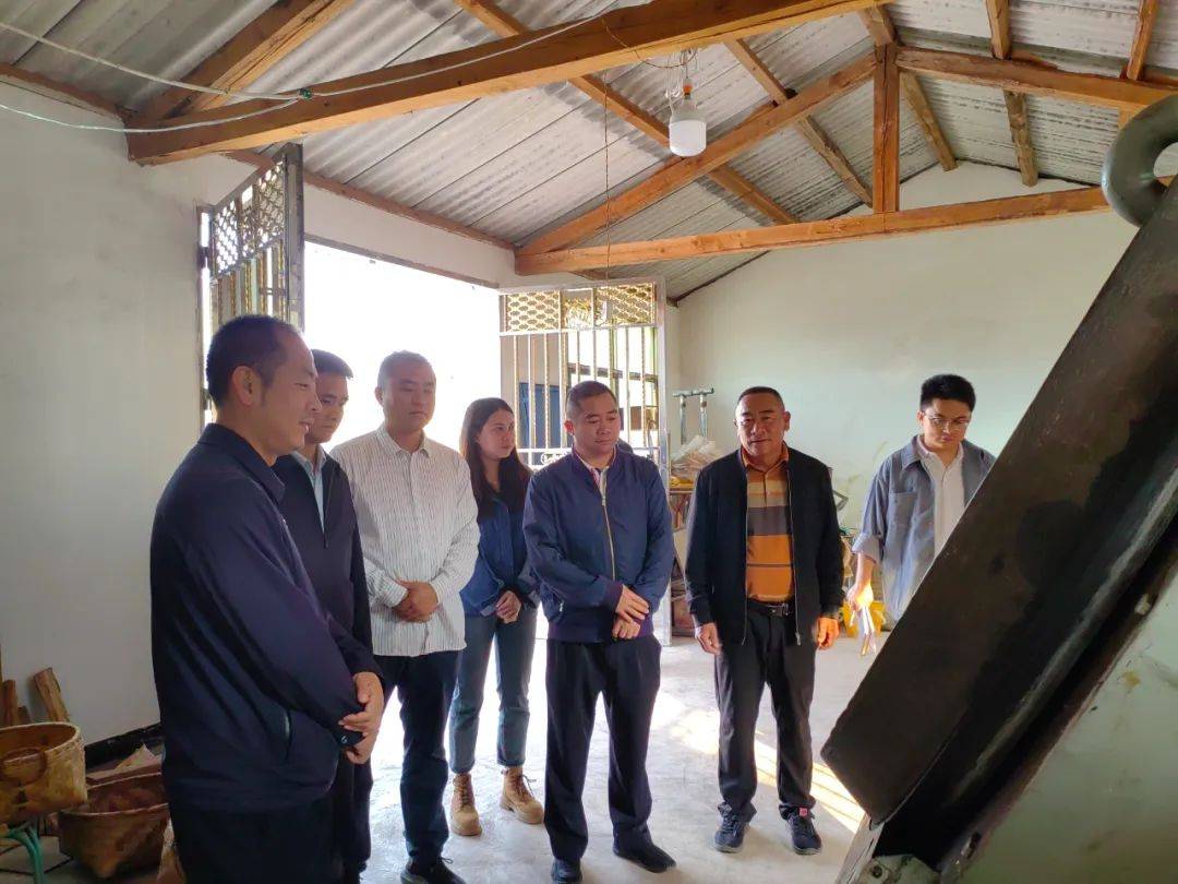 4月2日至3日,普洱市科协党组书记赵维海一行3人到景谷调研.