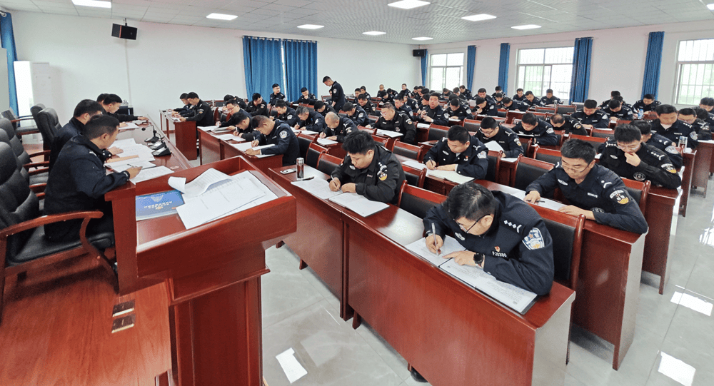 商州公安分局巡特警大队圆满完成春训大练兵暨赛事安保培训