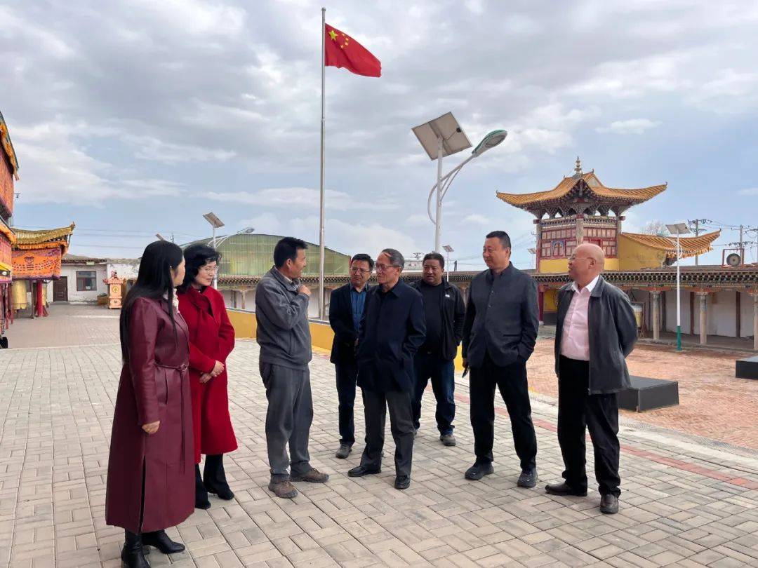 省人大民侨外委赴海南州开展藏传佛教事务条例立法调研