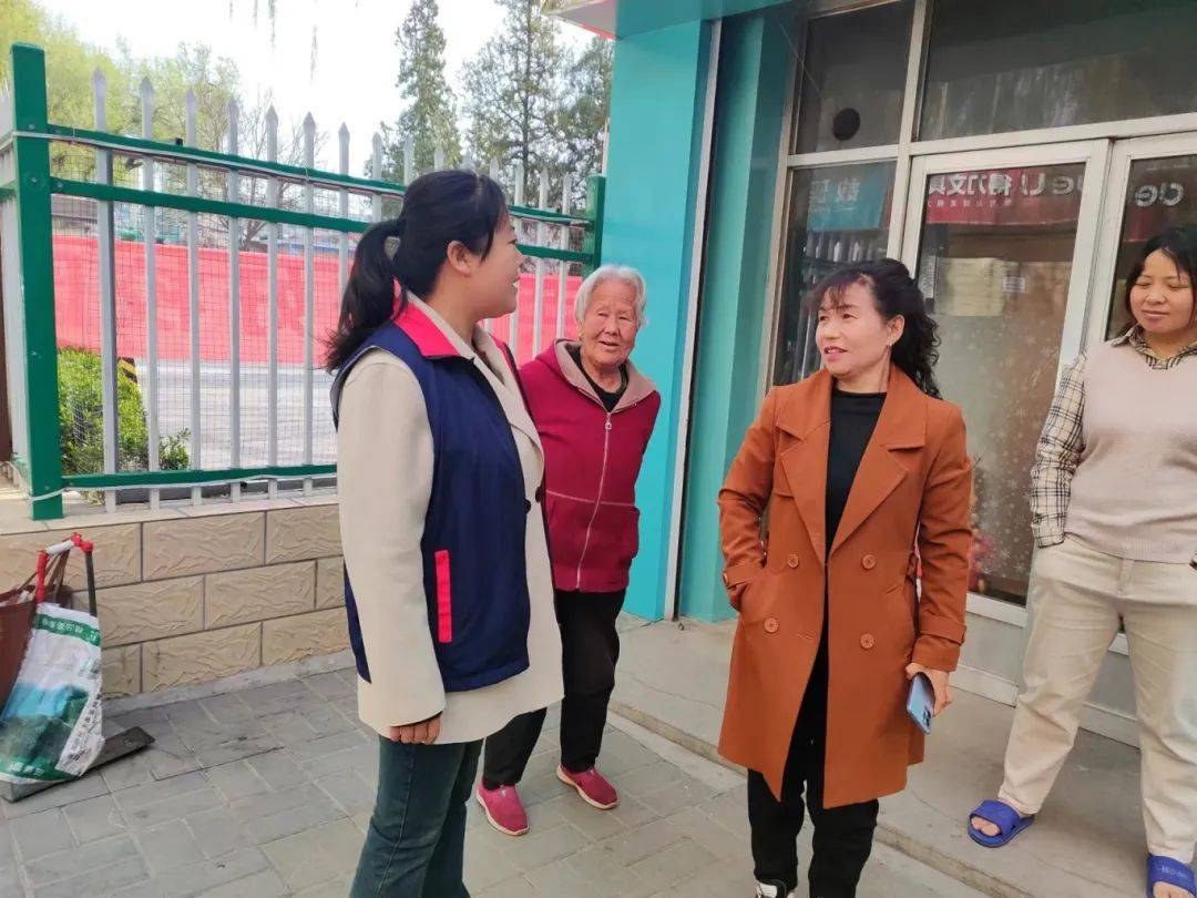 值守行动在诗词巷开展"护墙岗"南河道社区联合东大街小学文明实践新民