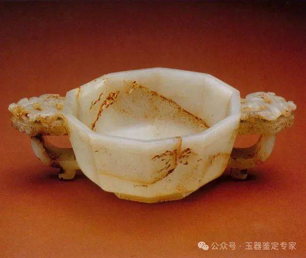 宋代白玉螭龙杯够精彩