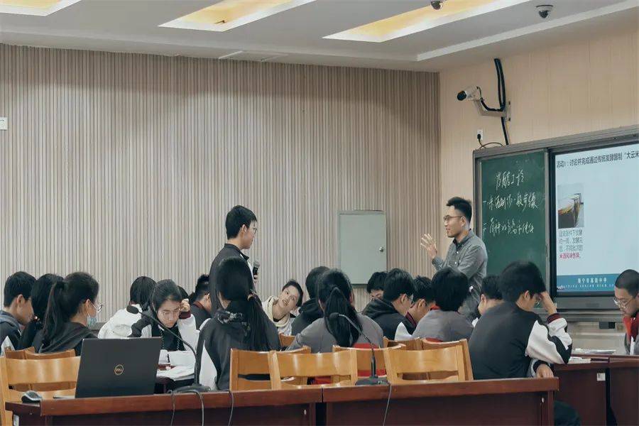 嘉兴市高二生物学"新课程 教教材"专题培训在嘉善高级中学举行