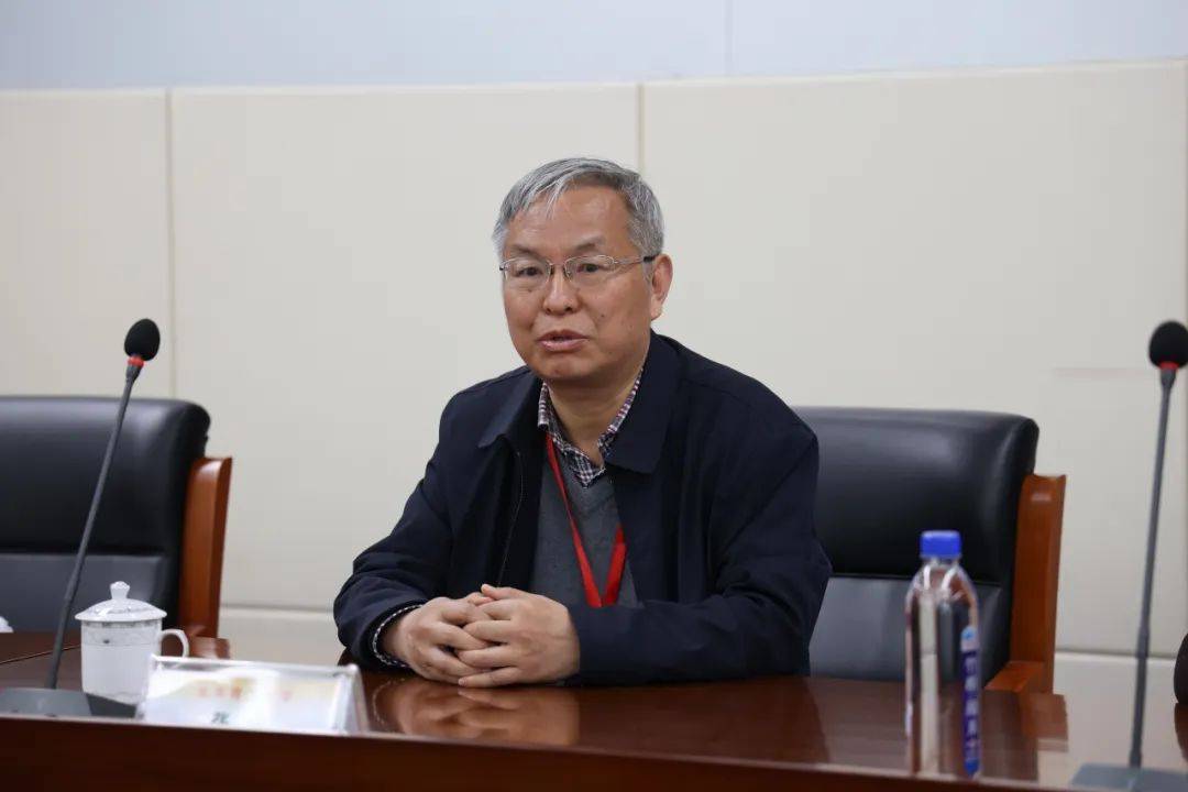 签约授牌今天8所高校与六安一中东校区牵手