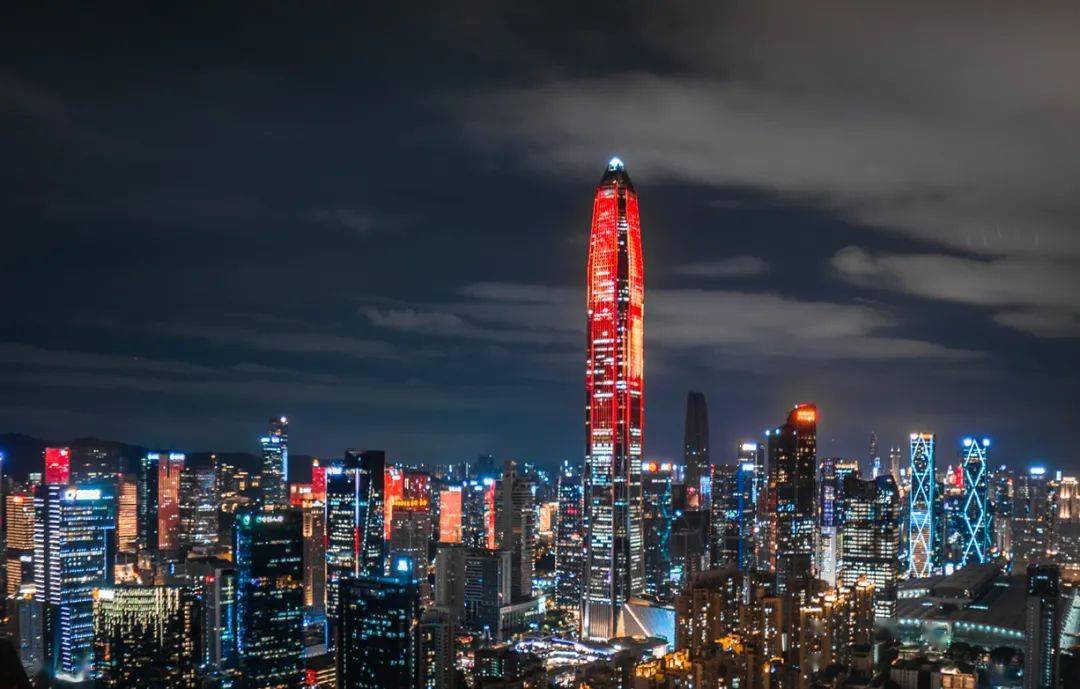 600米深圳第一高楼 —— 平安金融中心的灯光!