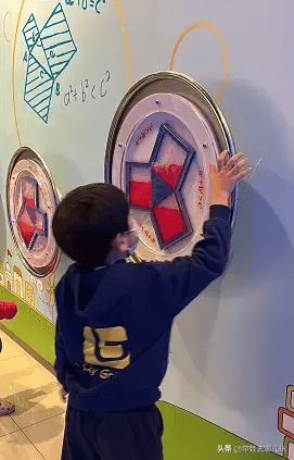 坐火车去郊区科技馆互动丰富人很少隔壁还有超可爱的主题公园