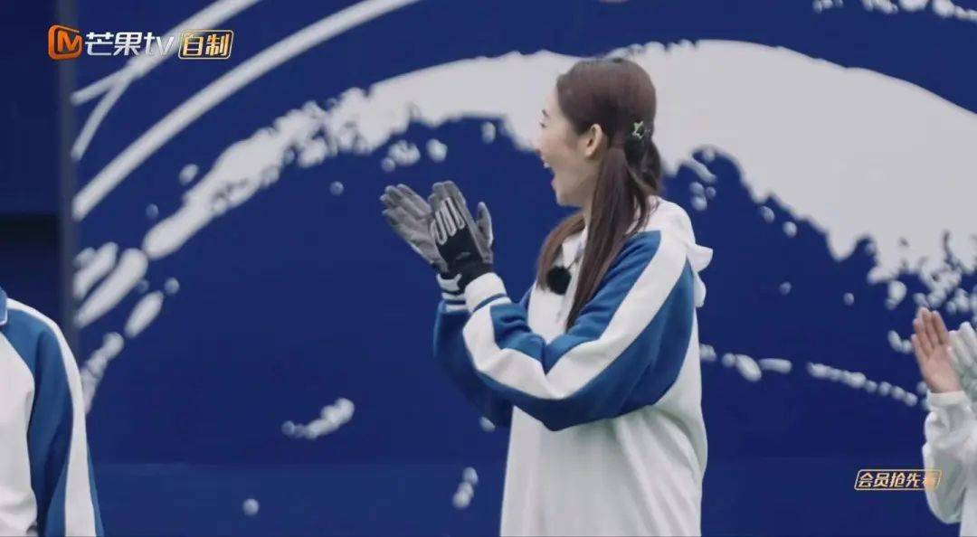 随便磕一口你俩还真谈上了