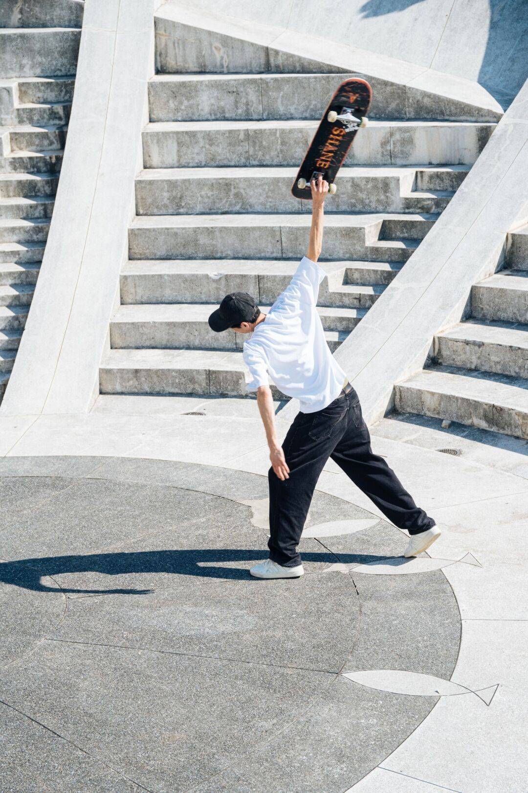 采访adidas滑板队伍中的核心人物johnnytang