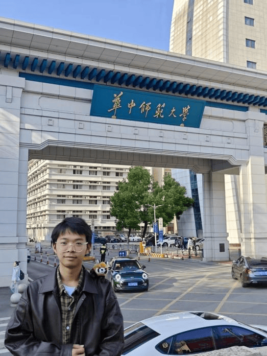 生命科学学院球队人气男球员介绍——朱健大家好,我是来自生命科学