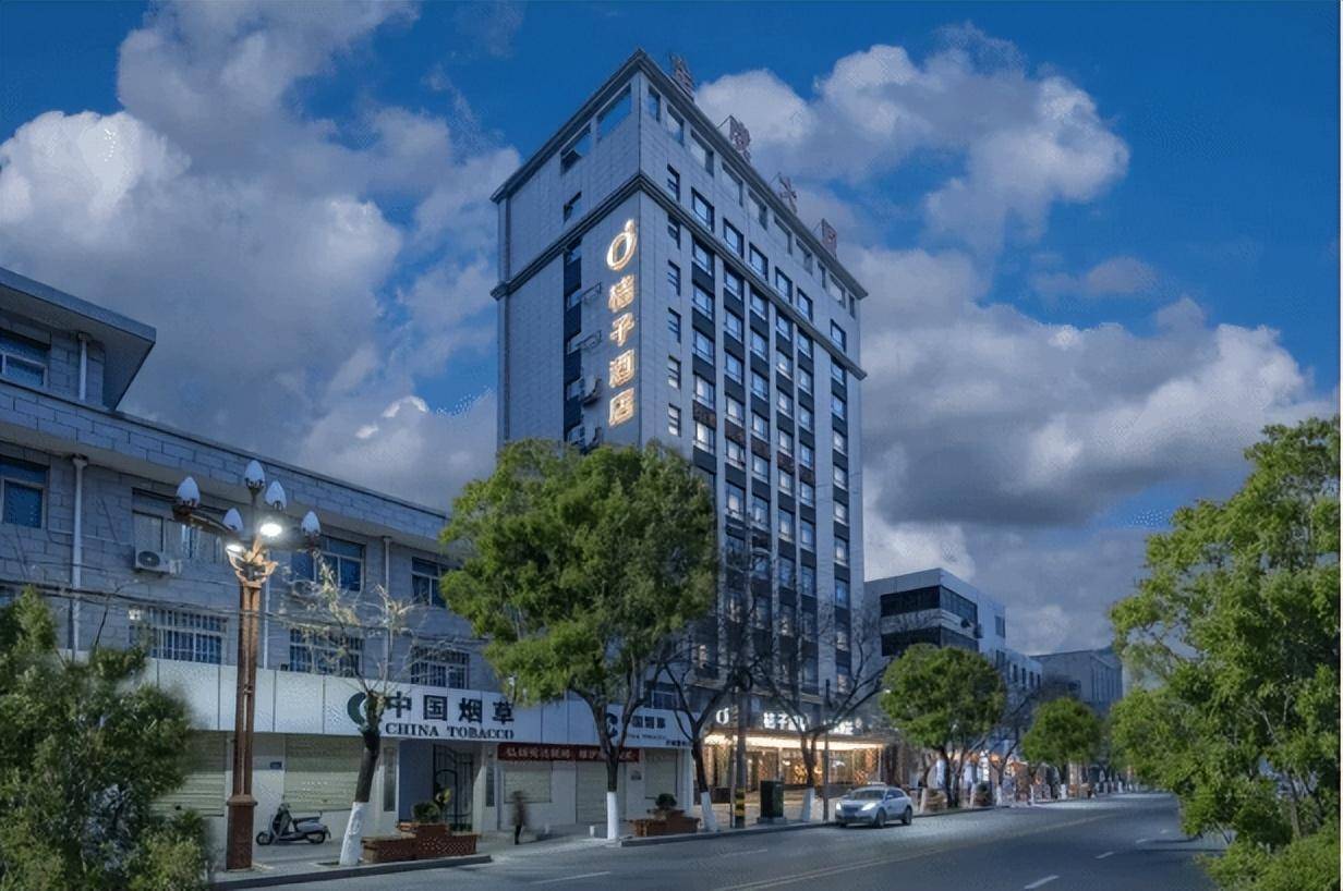 餐饮及住宿酒店推荐:金成大酒店,赤诚国际大酒店,金水桥酒店,新城国际