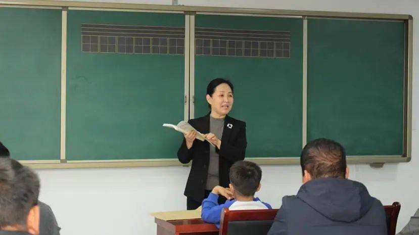 铸牢中华民族共同体意识我校专业教师对崔尔庄新疆籍