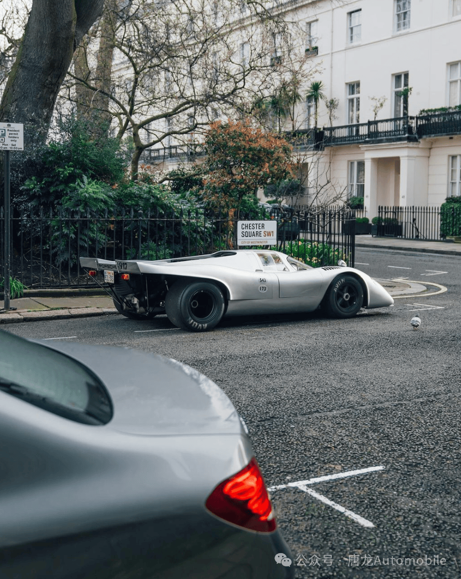 综上所述,将保时捷917改装为合法上路的车辆是汽车界的一次创举和