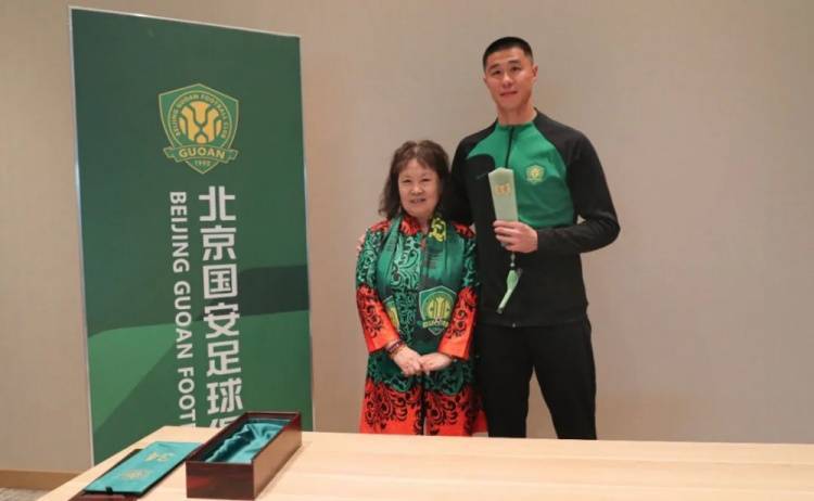 侯森我应该去把球队的责任承担起来