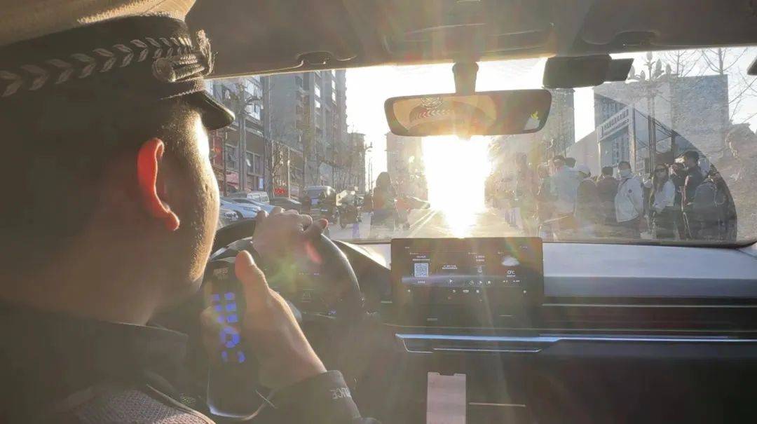 文明打卡让贵阳网红日落大道既安全又美丽