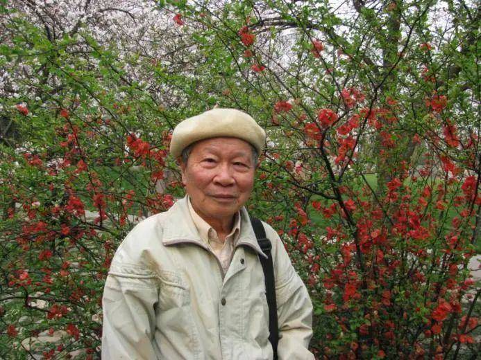 汪飞白获翻译文化终身成就奖父亲生前曾转交鲁迅的嘱咐