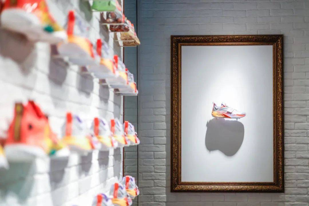 2023年正式推出anta sneakerverse品牌,是anta(安踏) sneaker(球鞋)