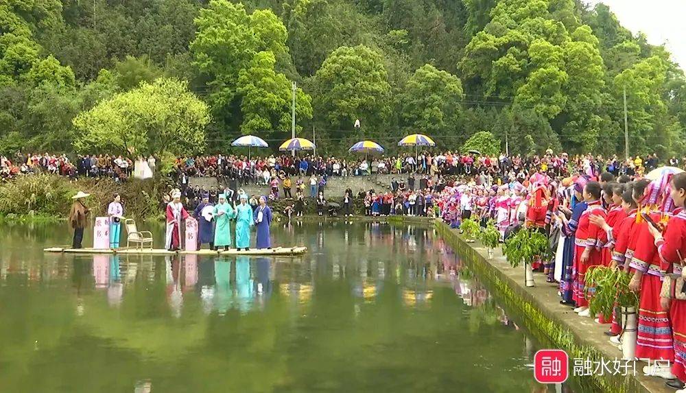 高度还原电影片段融水三防镇三月三活动太好玩啦