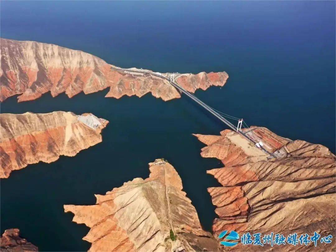 临夏市出发—临夏地质公园博物馆—临夏州彩陶馆—广河齐家文化博物馆