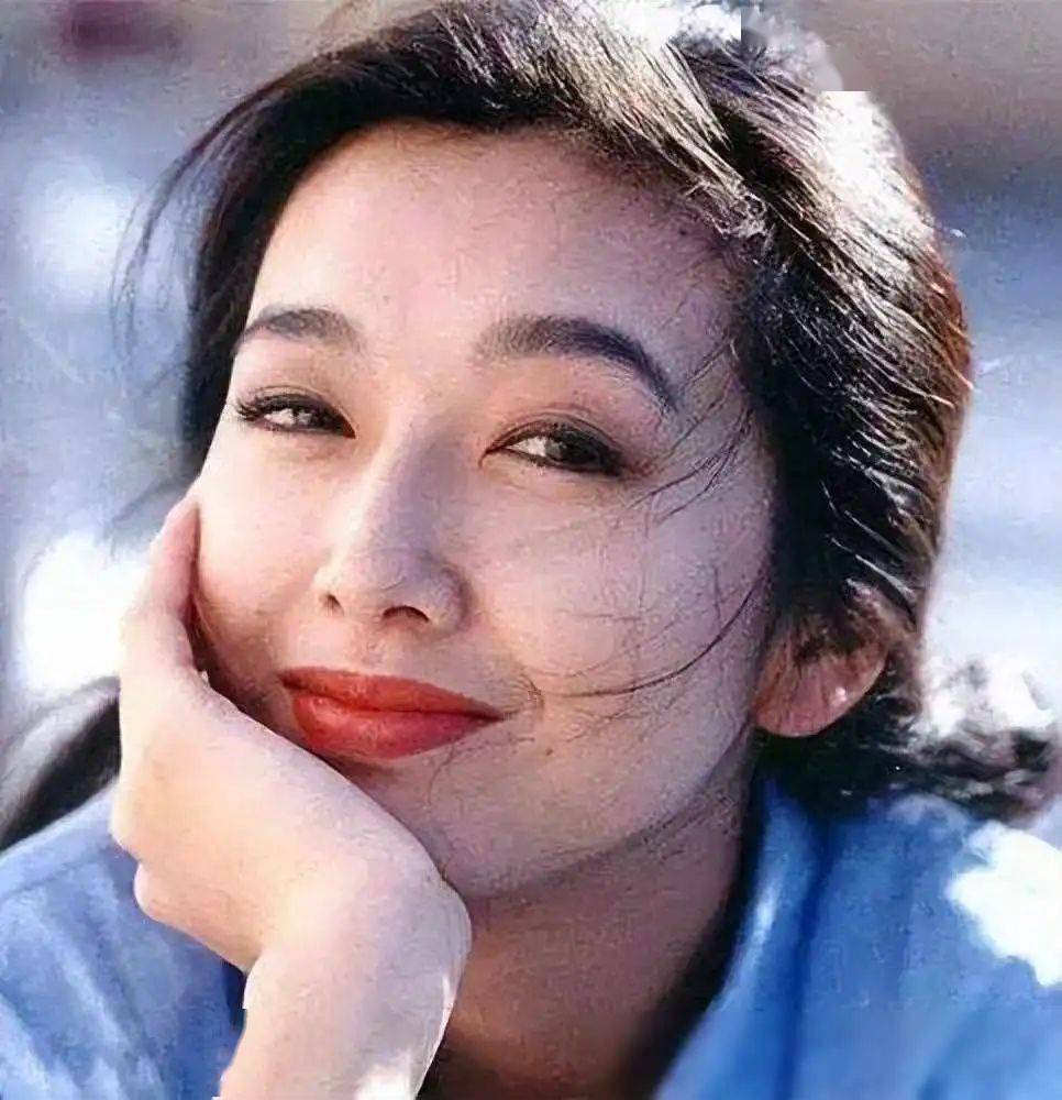 江珊的女儿高亦心:爸爸高曙光二婚后,我变成了母亲的避风港_靳东_父亲