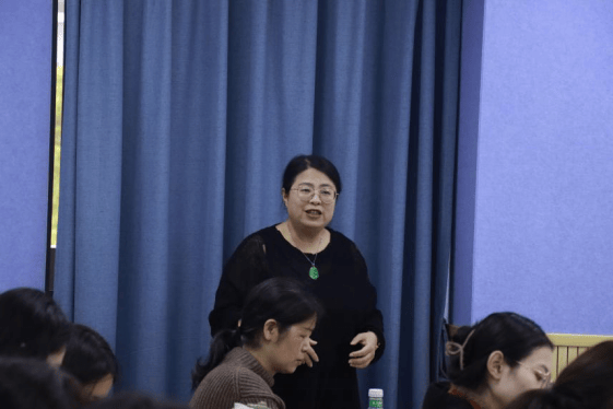 西湖校区刘晓宏老师认为"从教考衔接一再被强调以来,我们在现实的教学