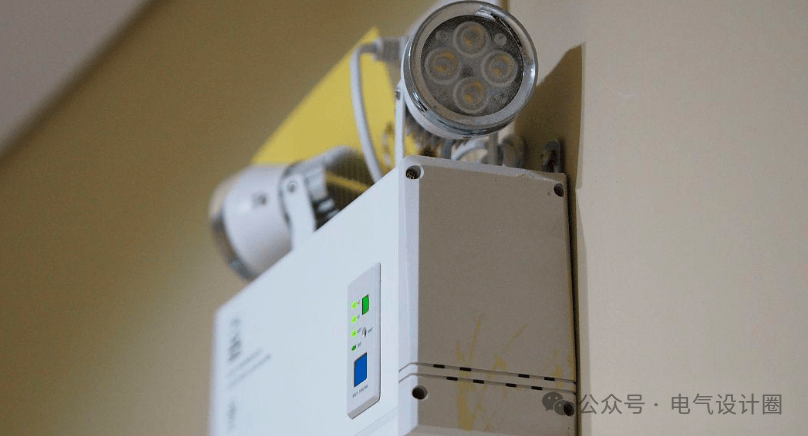 关于备用照明是否需采用蓄电池供电的问题