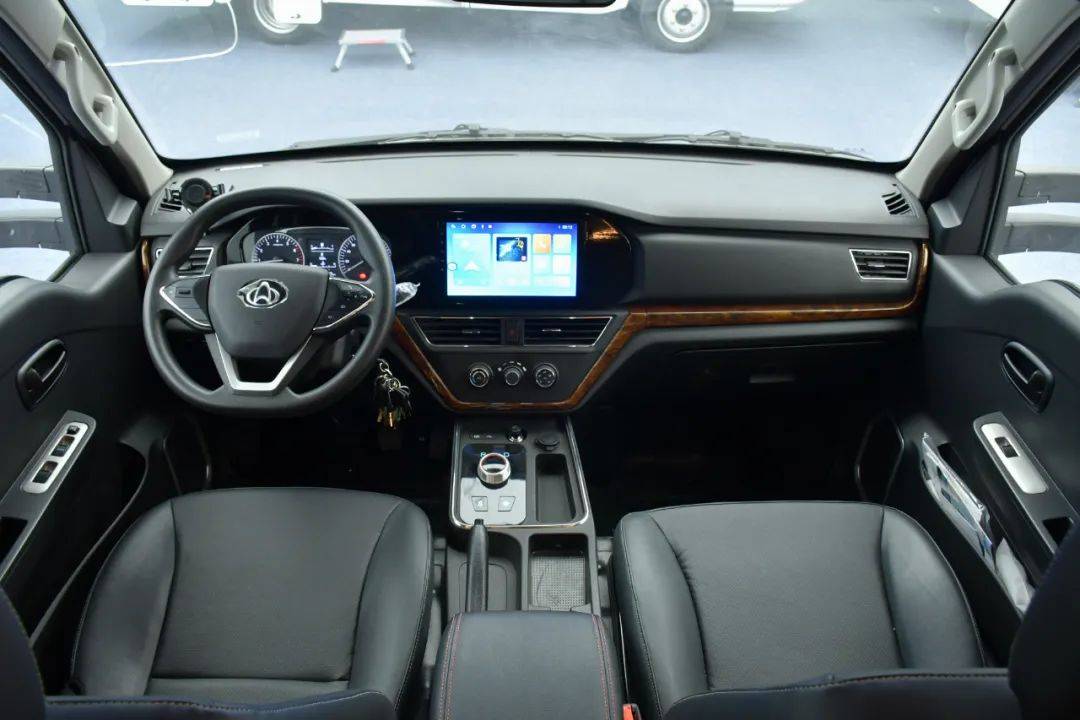 驿舟房车2024款长安跨越者d5豪华版 智能设施完善 多款内饰布局可选