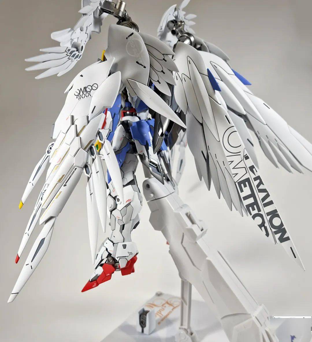 久违的hirm飞翼零式ew不仅强化细节还改了原型机配色