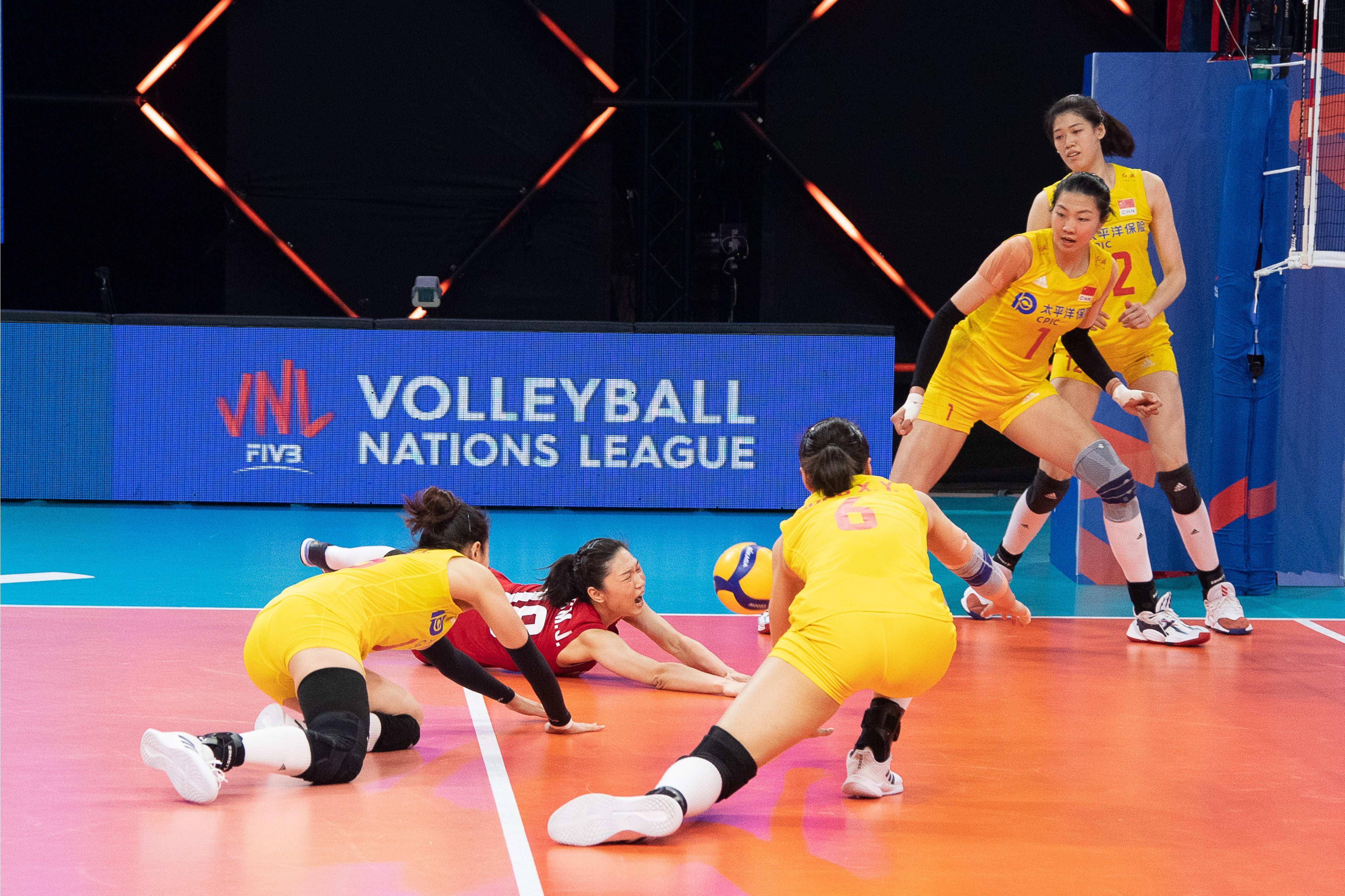 中国女排主攻大变脸蔡斌需要淘汰四人张常宁王云蕗二选一