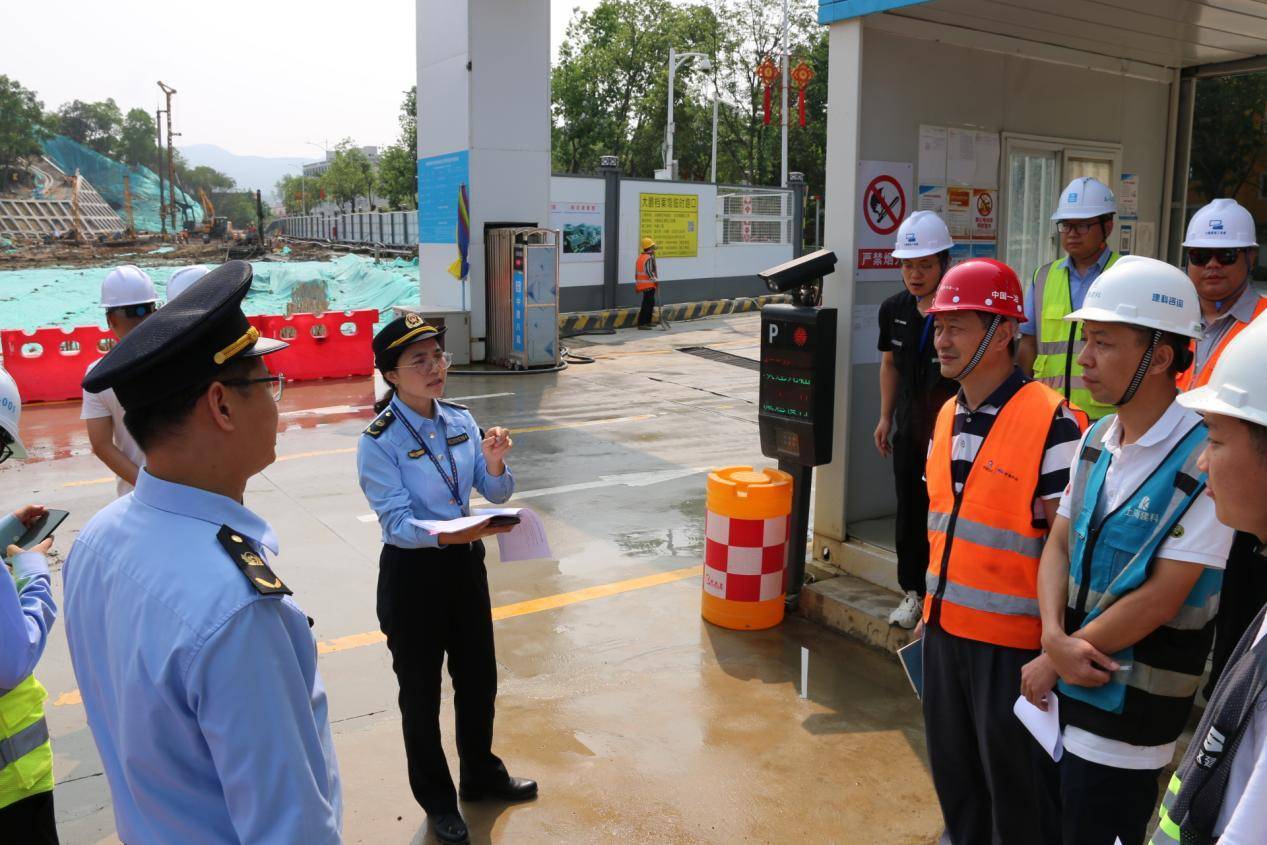 深圳带着环保主任去执法大鹏管理局抓好工地扬尘噪声污染监管